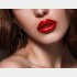 なぜ女装を？（写真:iStock）