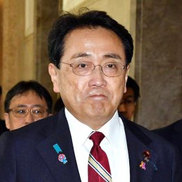 どうするの?(C)日刊ゲンダイ
